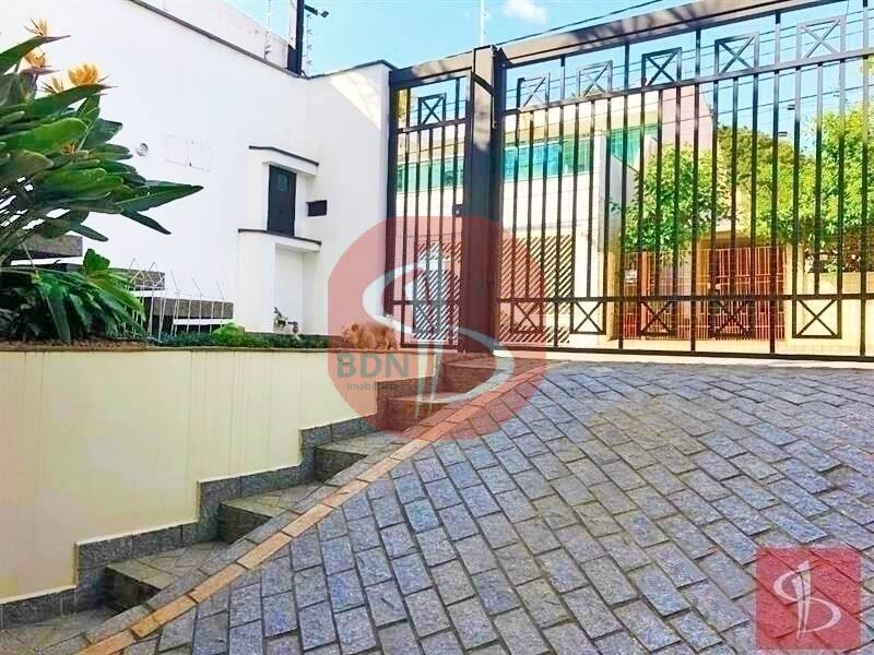 Casa à venda com 4 quartos, 220m² - Foto 6