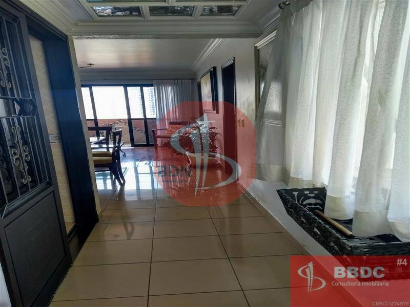 Apartamento à venda com 3 quartos, 246m² - Foto 18