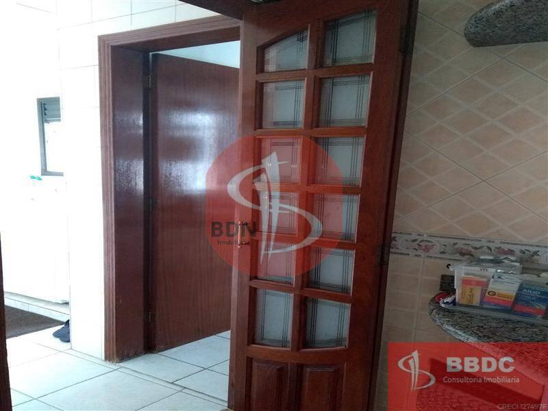 Apartamento à venda com 3 quartos, 246m² - Foto 14