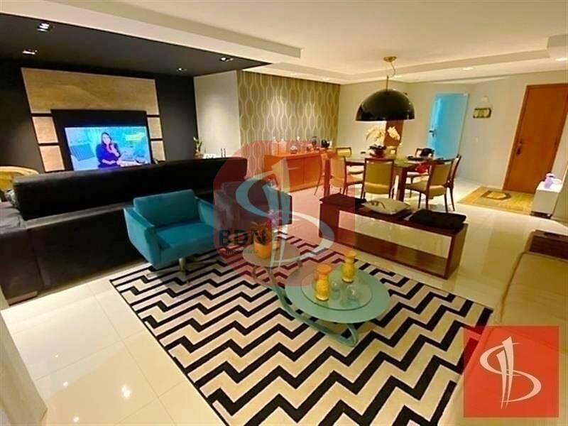 Apartamento à venda com 3 quartos, 160m² - Foto 6