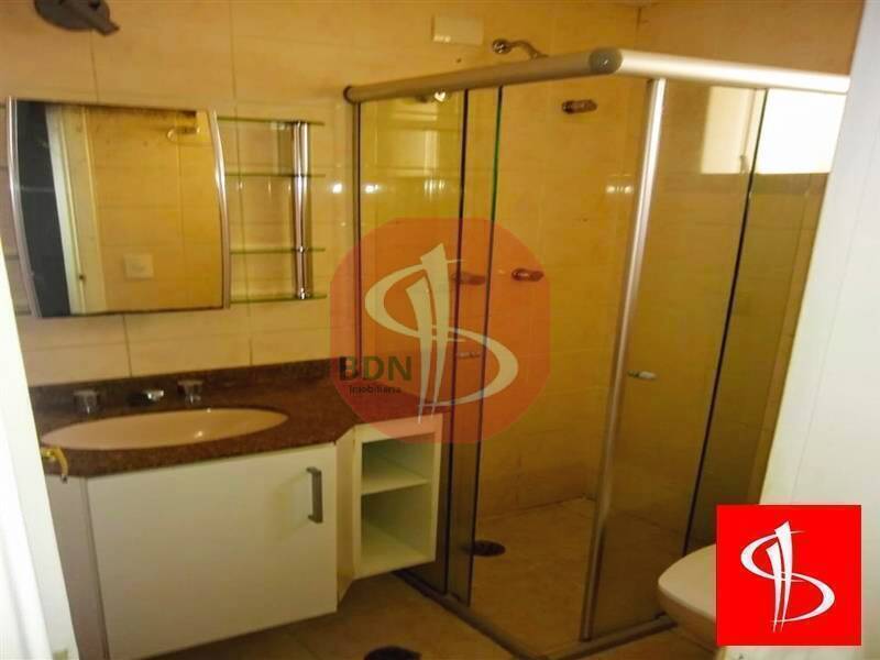 Apartamento para alugar com 2 quartos, 97m² - Foto 14