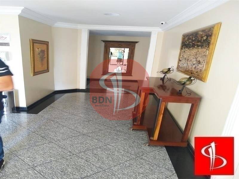 Apartamento para alugar com 2 quartos, 97m² - Foto 3