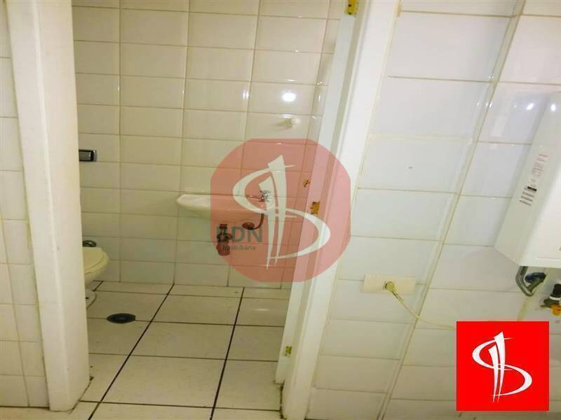 Apartamento para alugar com 2 quartos, 97m² - Foto 11