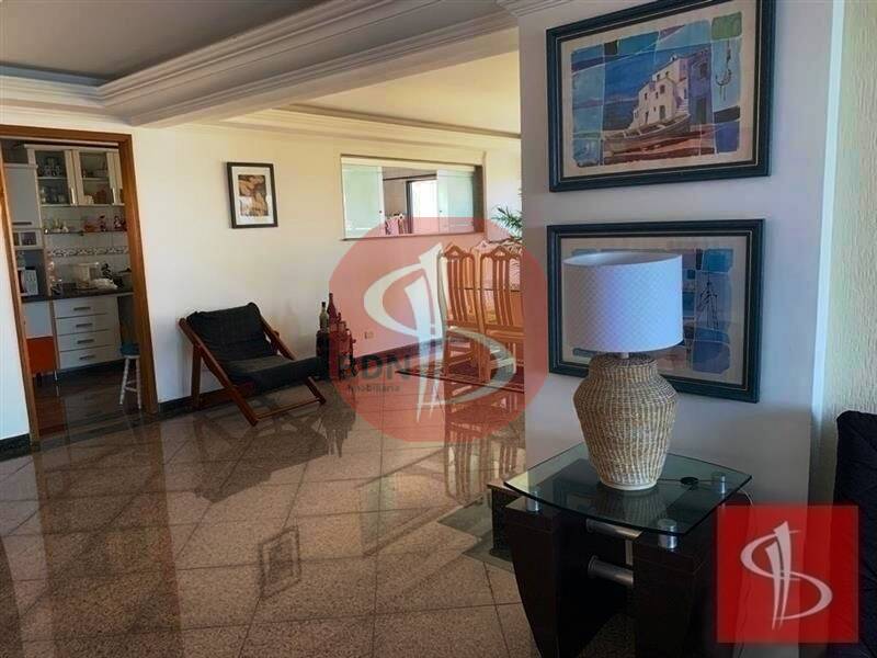 Apartamento à venda com 4 quartos, 278m² - Foto 2