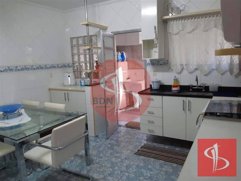 Sobrado à venda com 2 quartos, 95m² - Foto 4