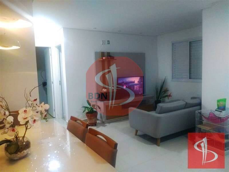 Apartamento à venda com 2 quartos, 57m² - Foto 1