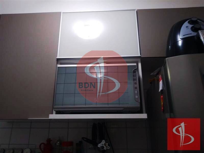 Apartamento à venda com 2 quartos, 57m² - Foto 11