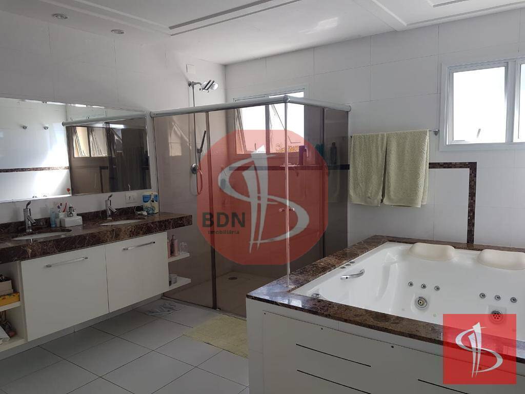 Casa à venda com 4 quartos, 300m² - Foto 3