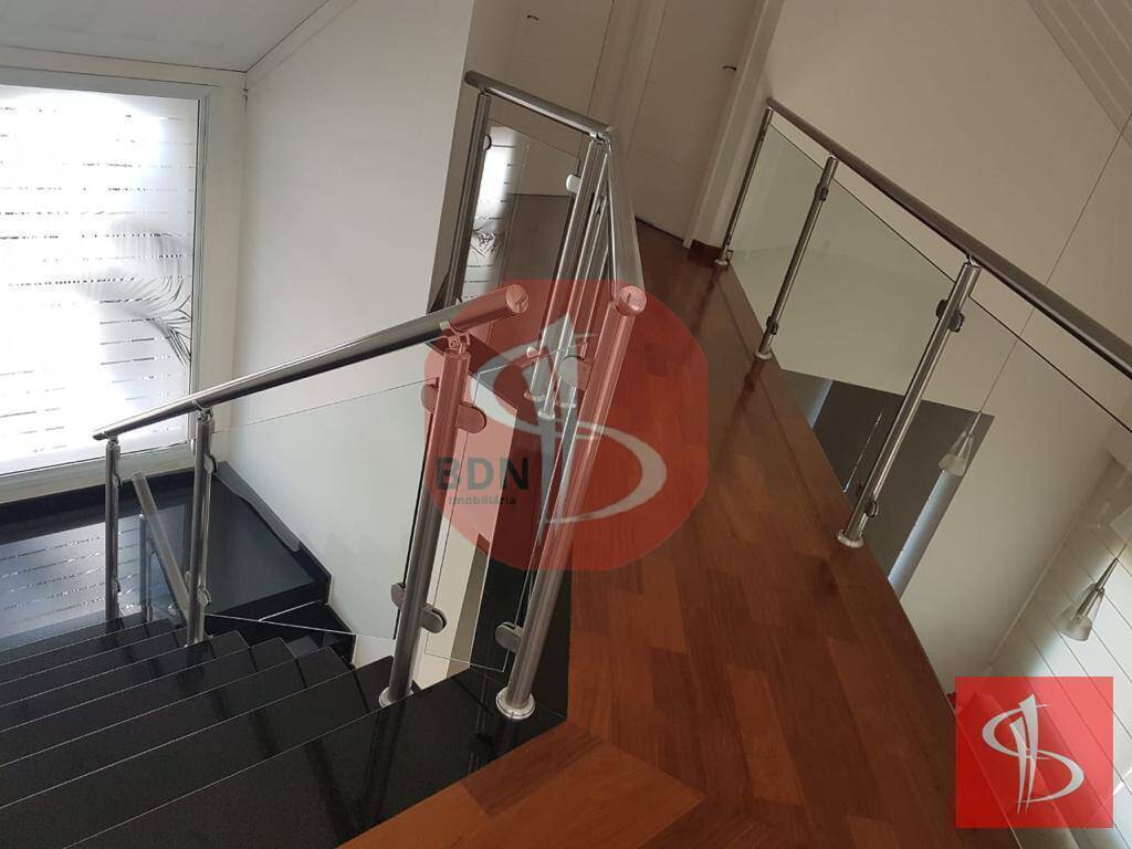 Casa à venda com 4 quartos, 300m² - Foto 2