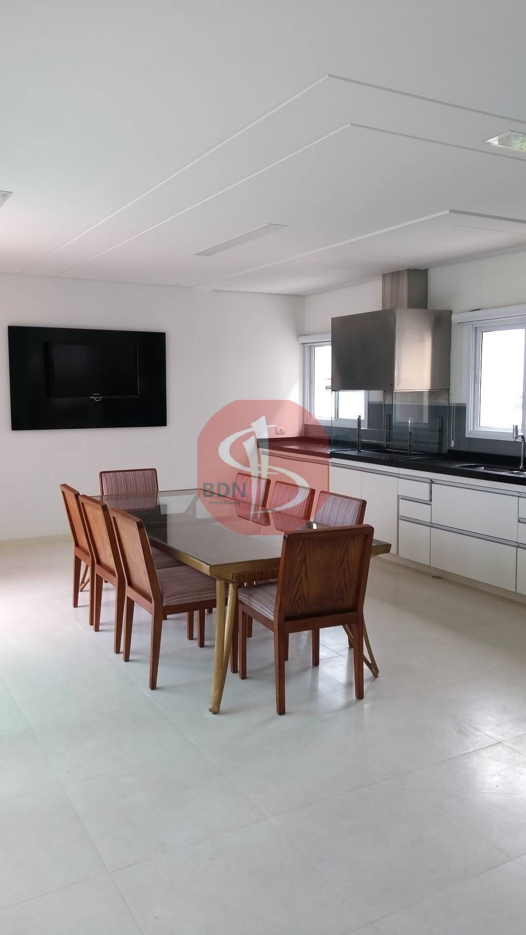 Casa para alugar com 4 quartos, 270m² - Foto 12