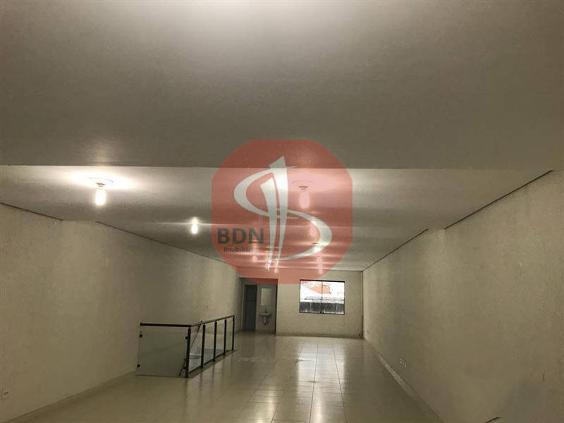 Prédio Inteiro para alugar, 134m² - Foto 2