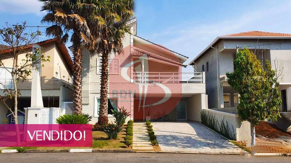 Casa à venda com 3 quartos, 280m² - Foto 1