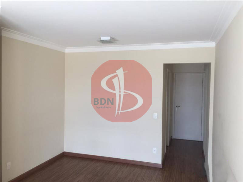 Apartamento à venda com 2 quartos, 67m² - Foto 2