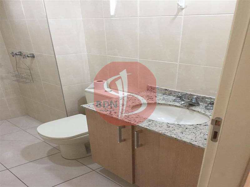 Apartamento à venda com 2 quartos, 67m² - Foto 3