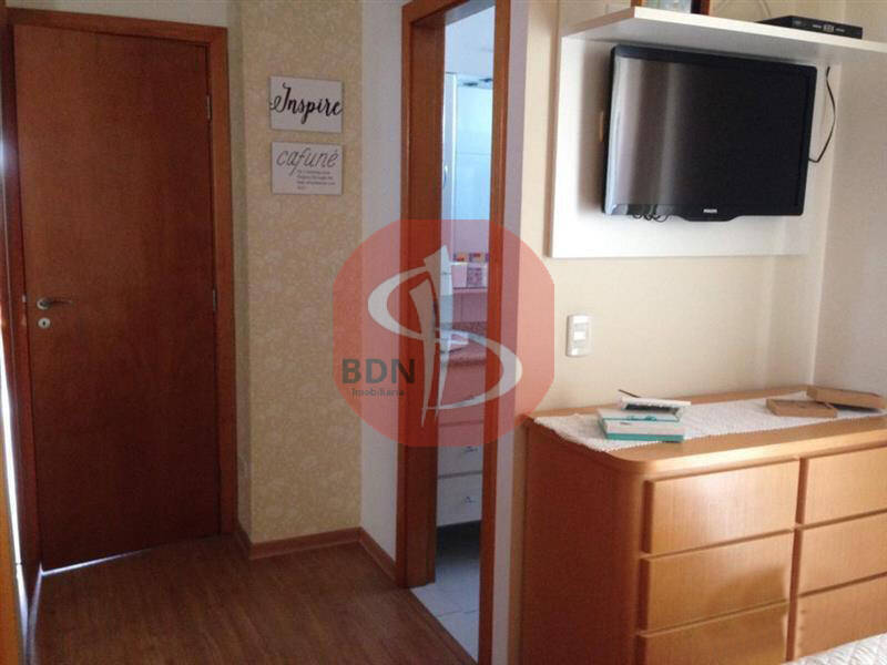 Apartamento à venda com 3 quartos, 141m² - Foto 7