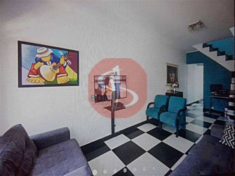 Sobrado à venda com 4 quartos, 125m² - Foto 1