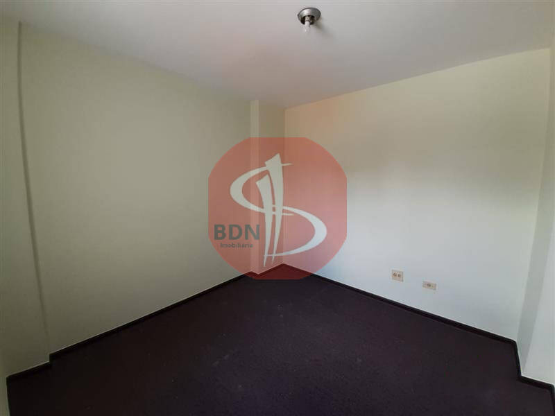 Apartamento para alugar com 2 quartos, 70m² - Foto 8