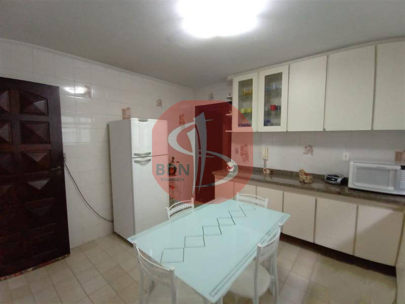 Casa à venda com 2 quartos, 150m² - Foto 5