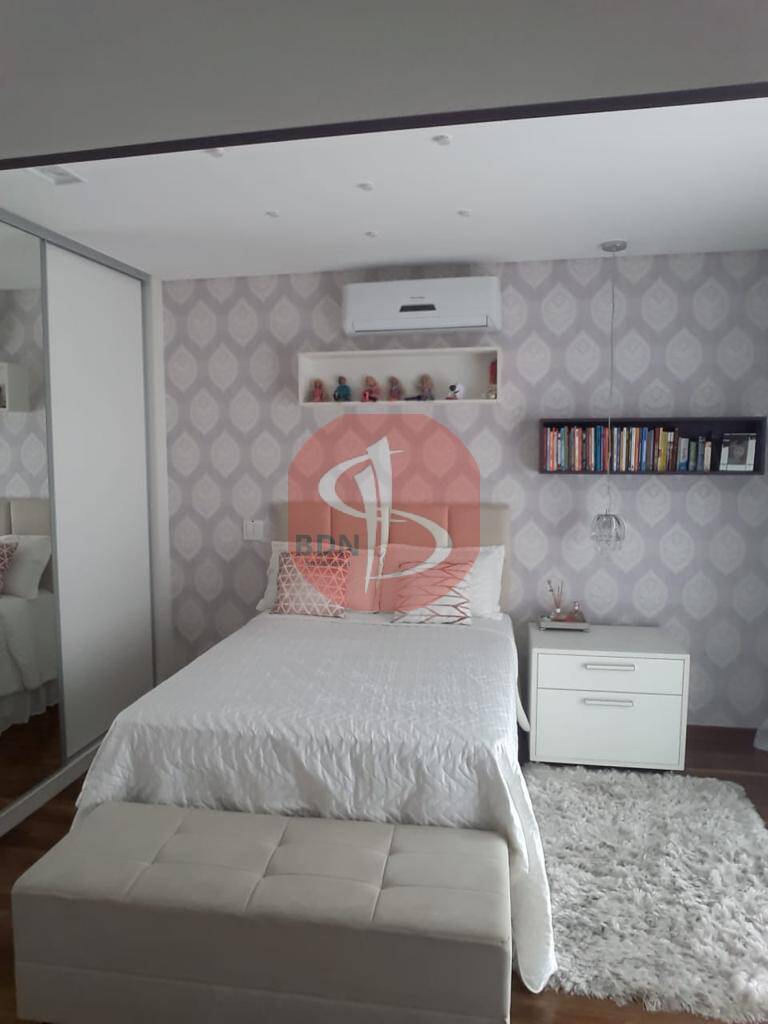 Casa à venda com 4 quartos, 218m² - Foto 15