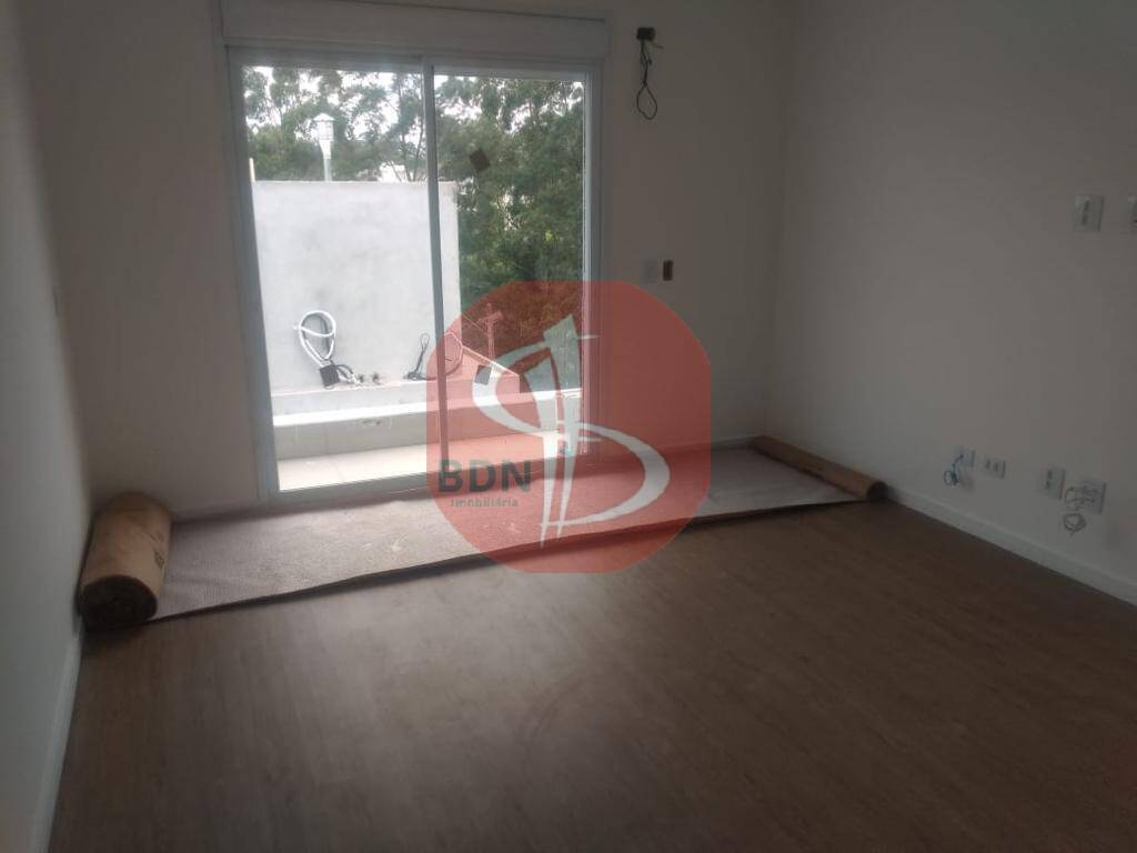 Casa à venda com 4 quartos, 280m² - Foto 4