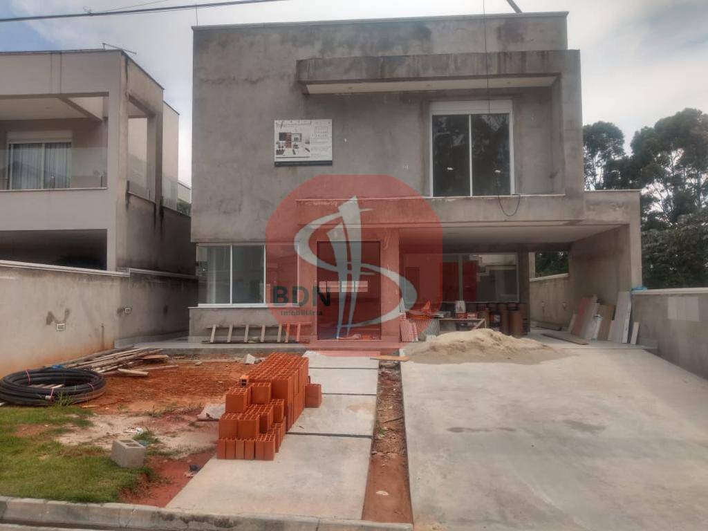 Casa à venda com 4 quartos, 280m² - Foto 2