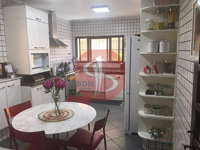 Casa à venda com 2 quartos, 120m² - Foto 9