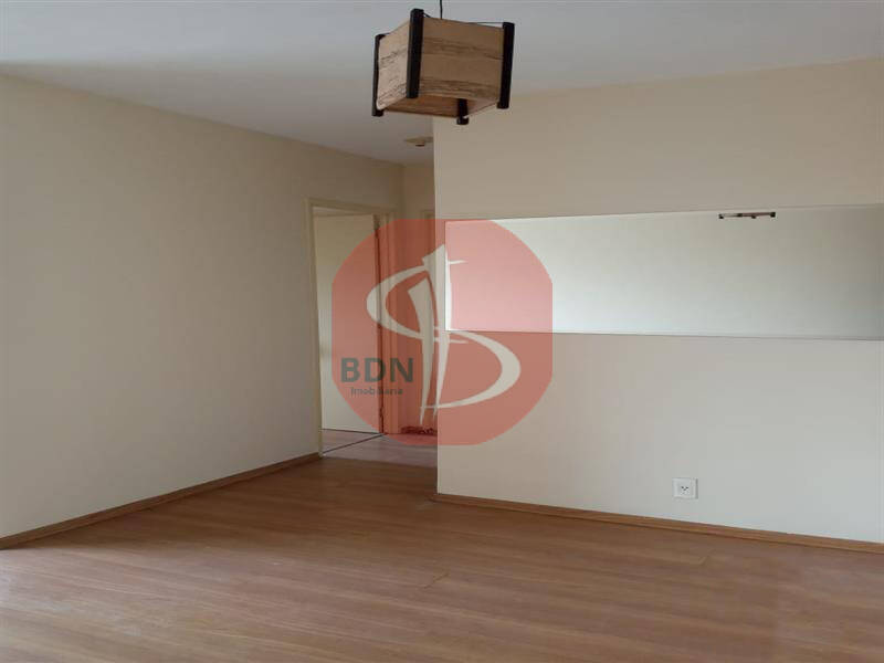 Apartamento à venda com 2 quartos, 66m² - Foto 2