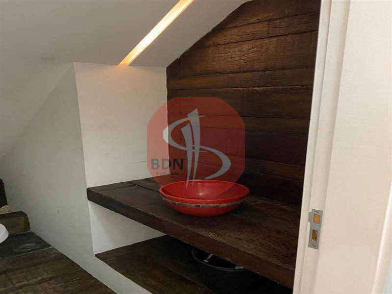 Sobrado para alugar com 4 quartos, 360m² - Foto 8