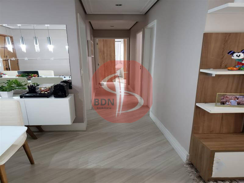 Apartamento à venda com 3 quartos, 75m² - Foto 2