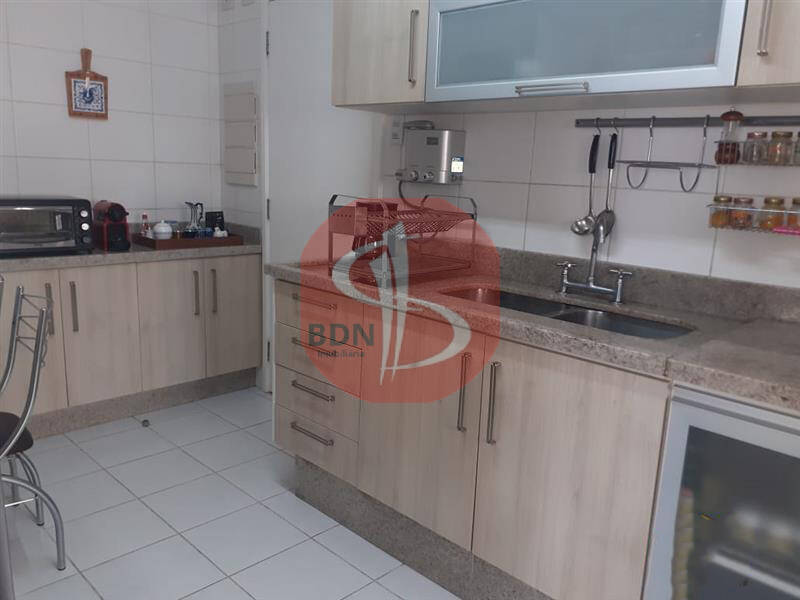 Apartamento à venda com 3 quartos, 147m² - Foto 4