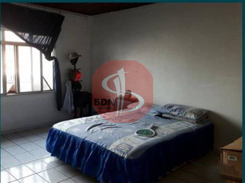 Casa à venda com 2 quartos, 100m² - Foto 8