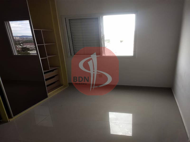 Apartamento à venda com 2 quartos, 44m² - Foto 2