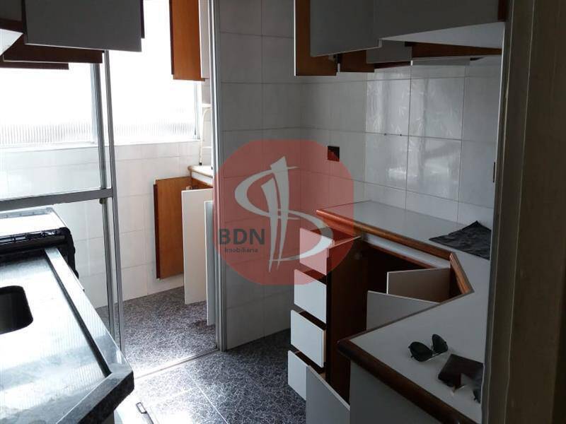 Apartamento à venda com 1 quarto, 40m² - Foto 3