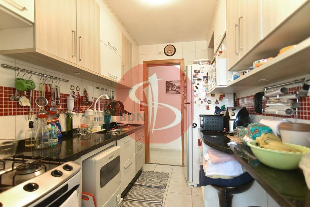 Apartamento à venda com 3 quartos, 82m² - Foto 4