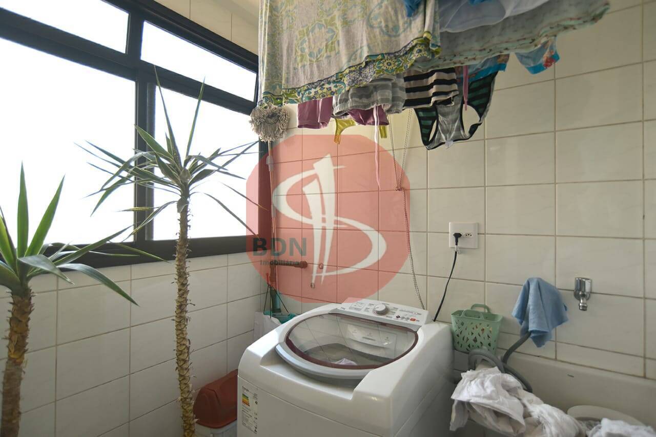 Apartamento à venda com 3 quartos, 82m² - Foto 3