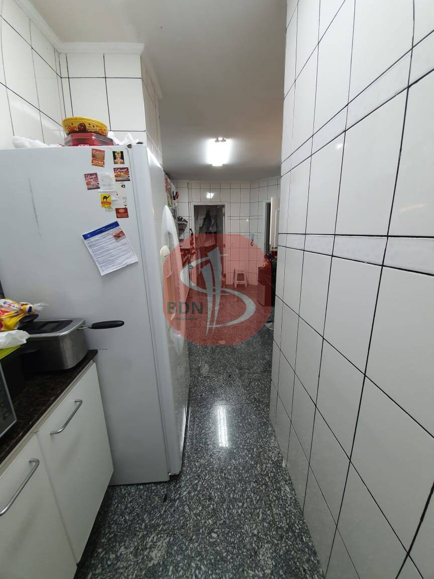 Apartamento à venda com 3 quartos, 122m² - Foto 21