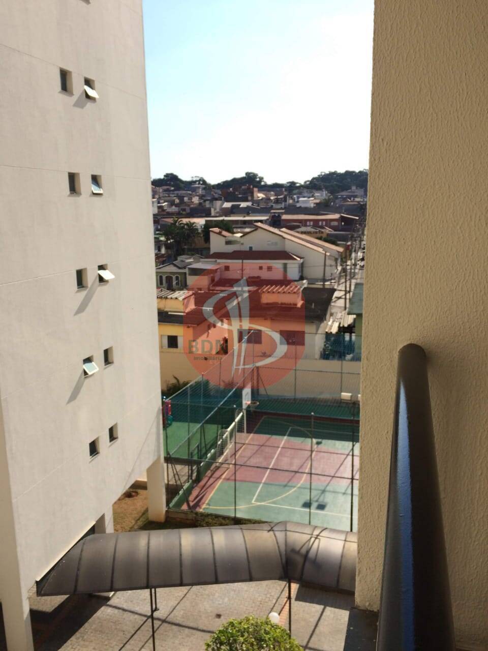 Apartamento à venda com 3 quartos, 67m² - Foto 2