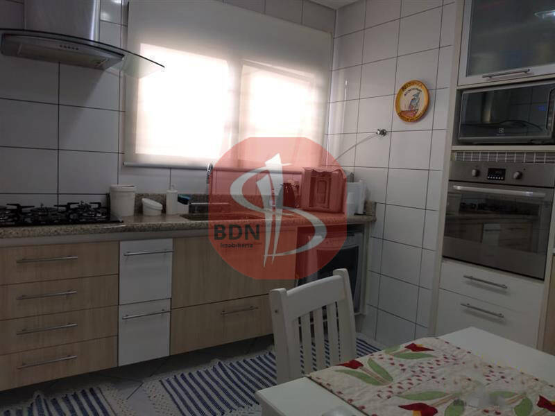 Apartamento à venda com 3 quartos, 151m² - Foto 9