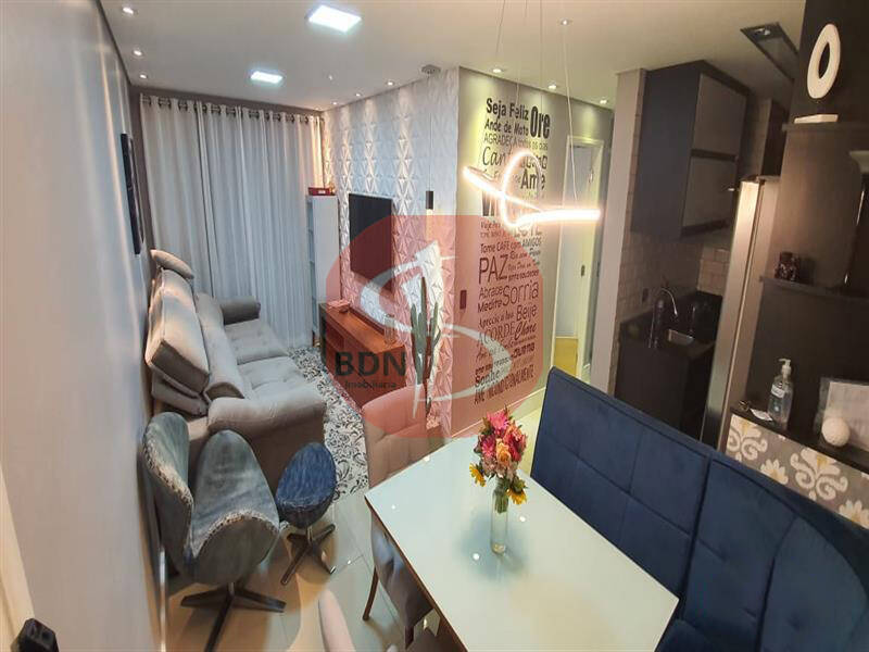 Apartamento à venda com 2 quartos, 50m² - Foto 2