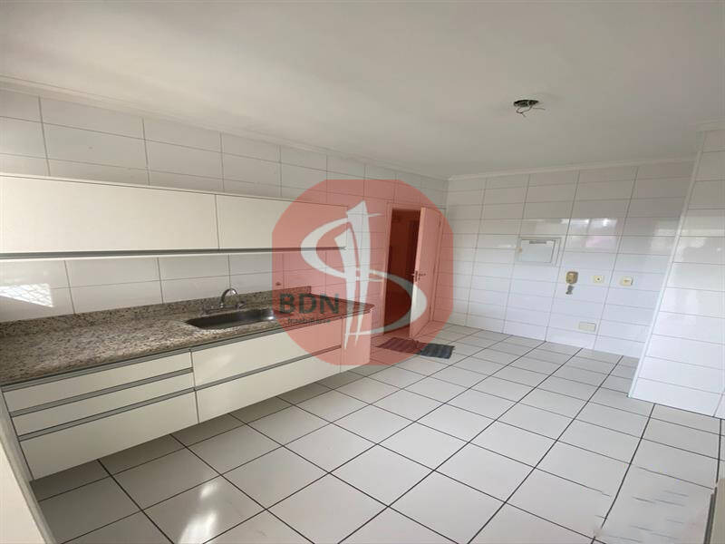 Apartamento à venda com 3 quartos, 95m² - Foto 15