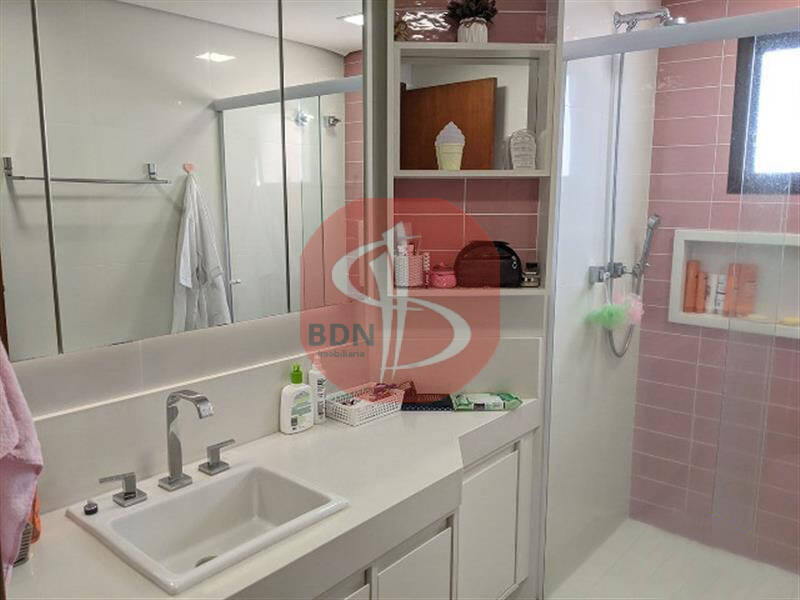 Apartamento à venda com 3 quartos, 134m² - Foto 10