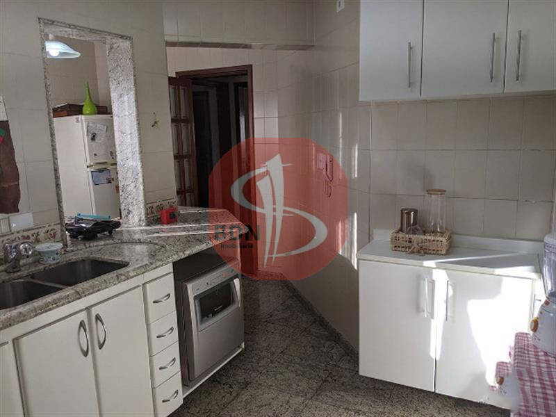 Apartamento à venda com 3 quartos, 134m² - Foto 12