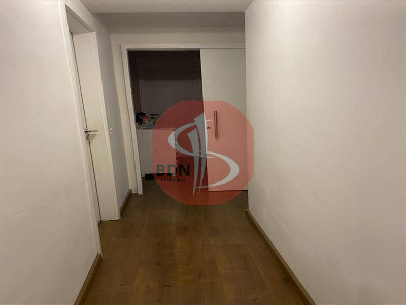 Apartamento à venda com 3 quartos, 264m² - Foto 11