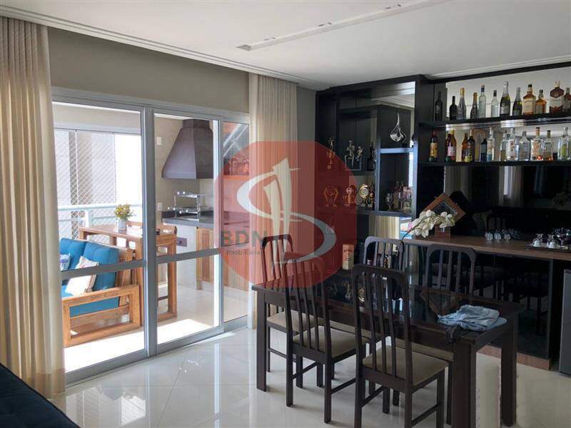 Apartamento à venda com 3 quartos, 148m² - Foto 3