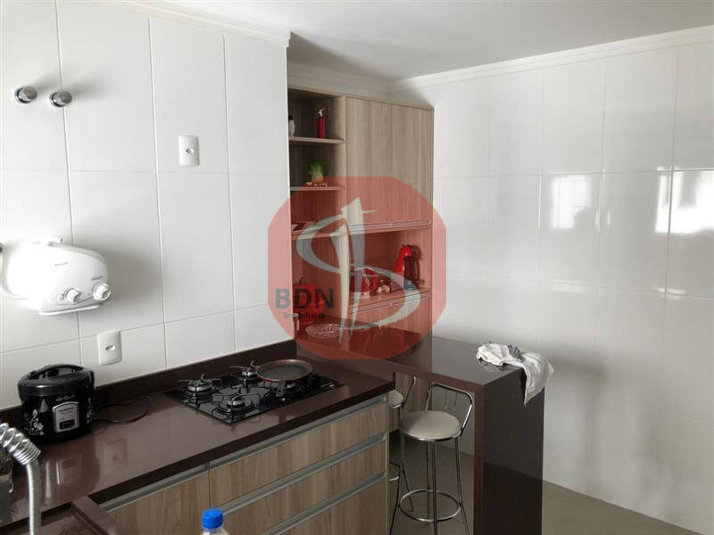 Apartamento à venda com 3 quartos, 148m² - Foto 8