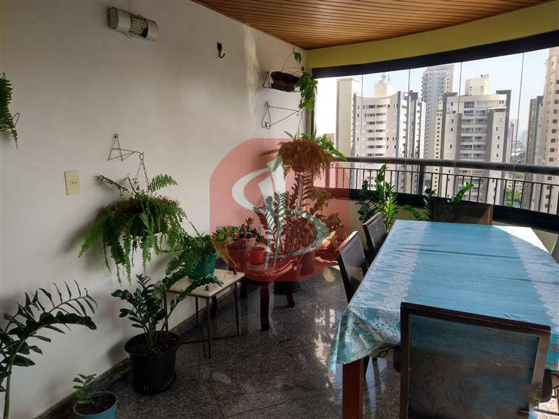 Apartamento à venda com 3 quartos, 135m² - Foto 1