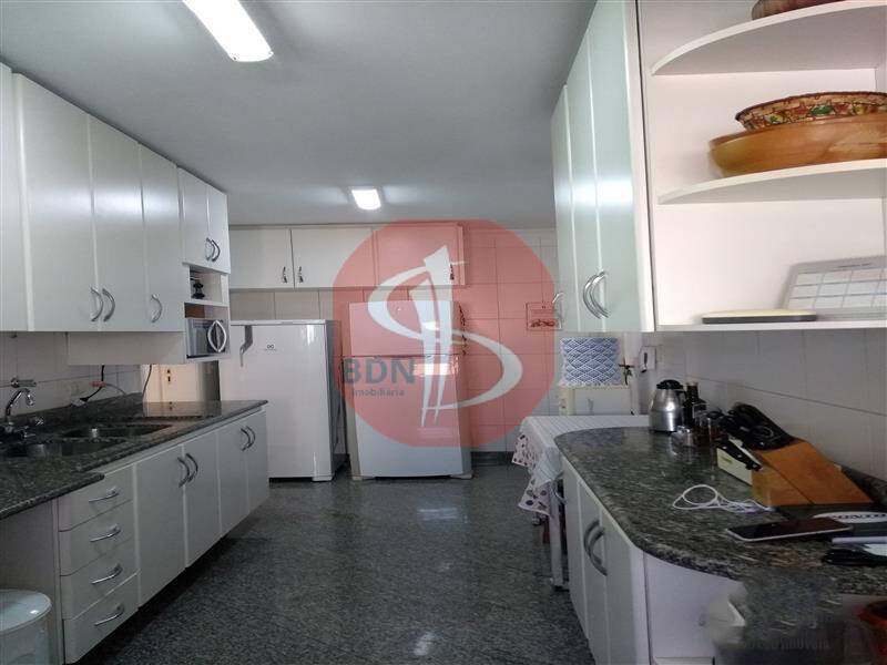 Apartamento à venda com 3 quartos, 135m² - Foto 10