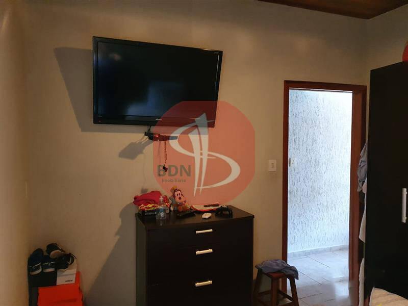 Casa à venda com 2 quartos, 75m² - Foto 11