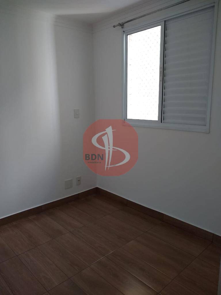 Apartamento à venda com 3 quartos, 83m² - Foto 13