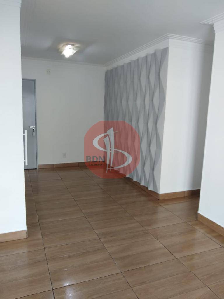 Apartamento à venda com 3 quartos, 83m² - Foto 2